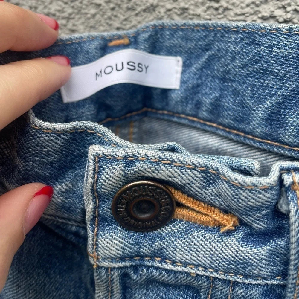 Moussy Bowie Tapered Jeans in Blue